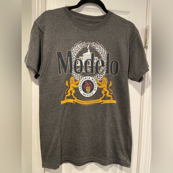 NWT Modelo Cerveza Size S Gray Crew Neck Graphic Logo Tee Shirt Beer Mexico Lion - Picture 1 of 11